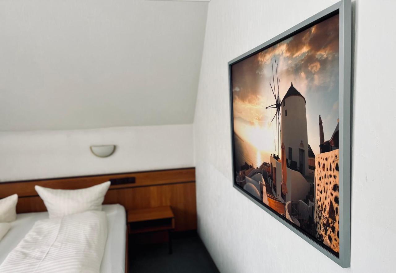 ลันด์โฮเต็ล ลาร์มันน์ Hotel เลนเนชตัดท์ ภายนอก รูปภาพ