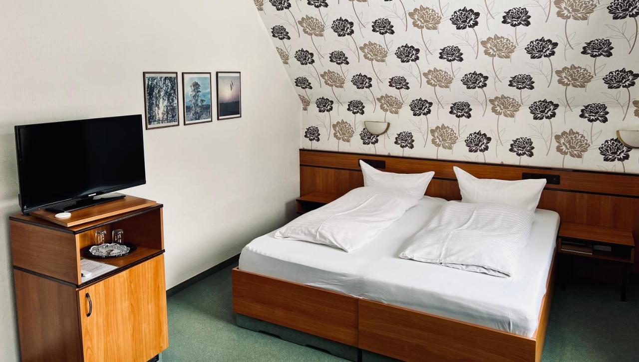 ลันด์โฮเต็ล ลาร์มันน์ Hotel เลนเนชตัดท์ ภายนอก รูปภาพ