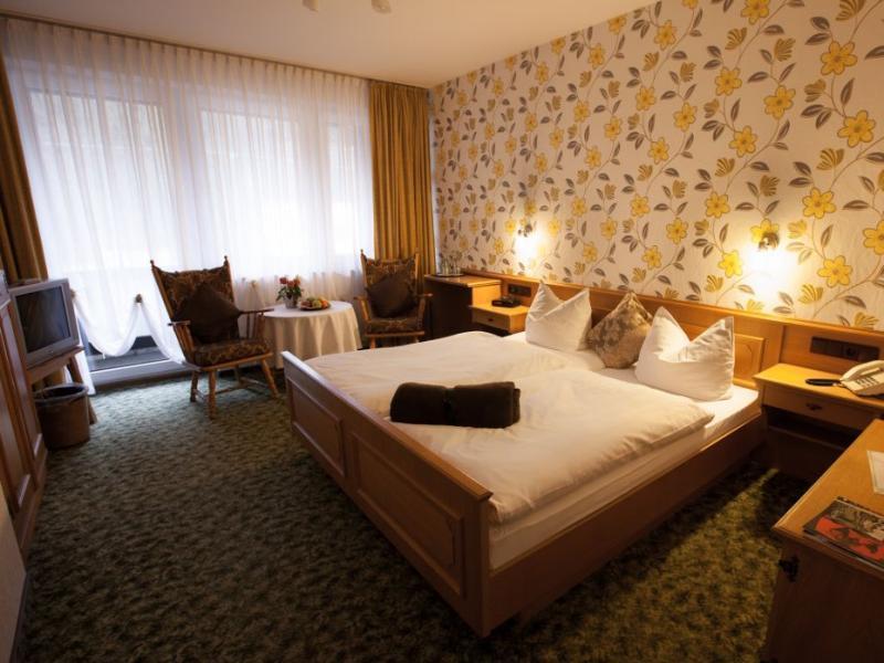 ลันด์โฮเต็ล ลาร์มันน์ Hotel เลนเนชตัดท์ ภายนอก รูปภาพ